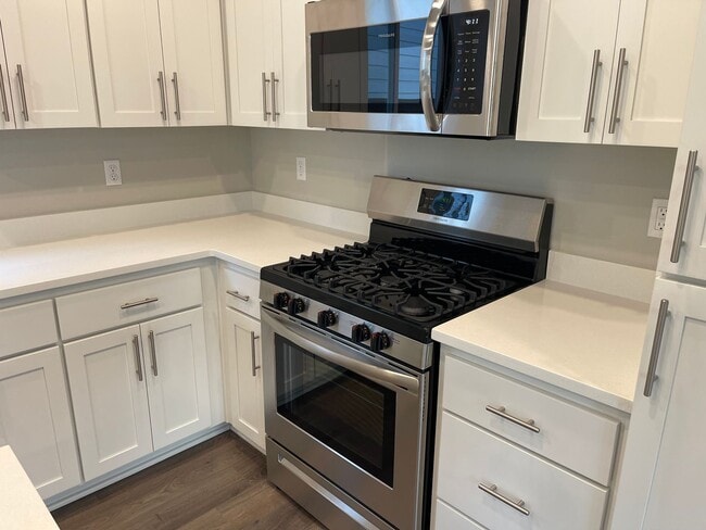 Building Photo - Stylish & Comfortable Living with Fireplac...