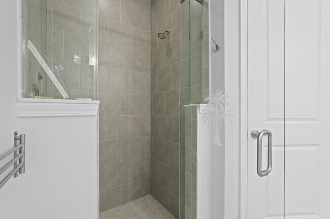 Building Photo - "Charming 2-Bedroom Retreat with 2 Baths and Den - 1558 Sq. Ft. of Comfort in Latitude Margaritav...