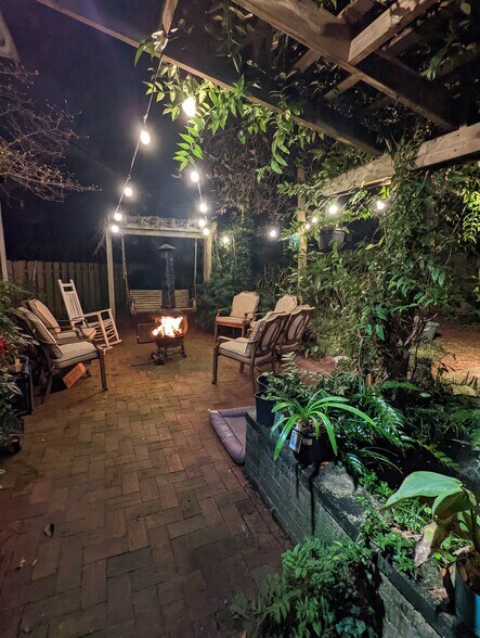 Building Photo - 39 N Basilica Ave