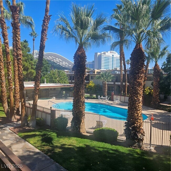 Building Photo - 350 E Desert Inn Rd