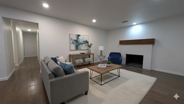 Primary Photo - 1406 Eastus Dr