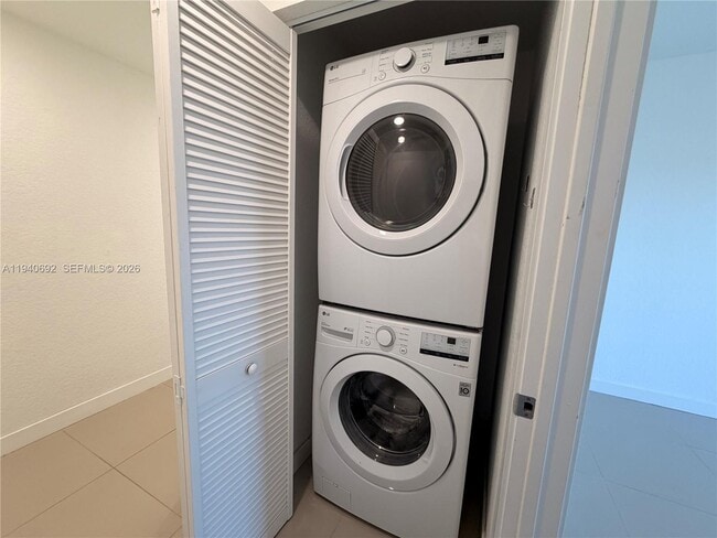 Building Photo - 25823 SW 145th Ave