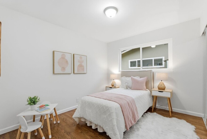 Building Photo - 446 Waddington Ave