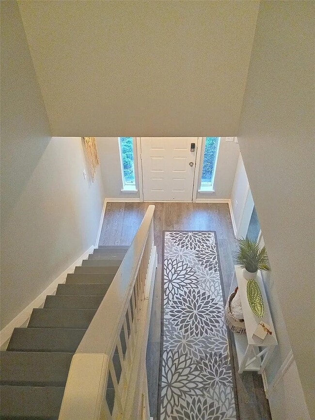 Building Photo - 800 Country Pl Dr