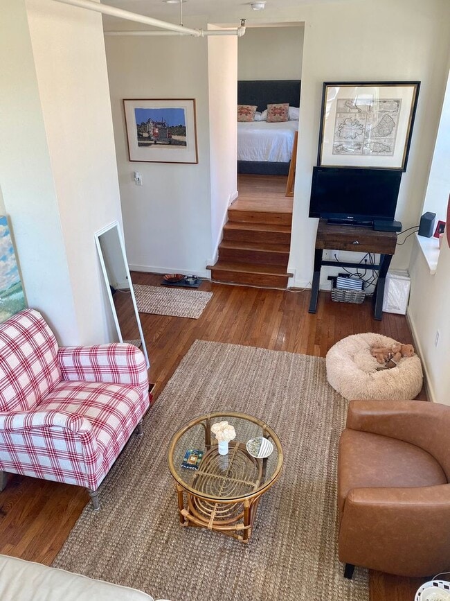 Building Photo - 517 N Harrison St