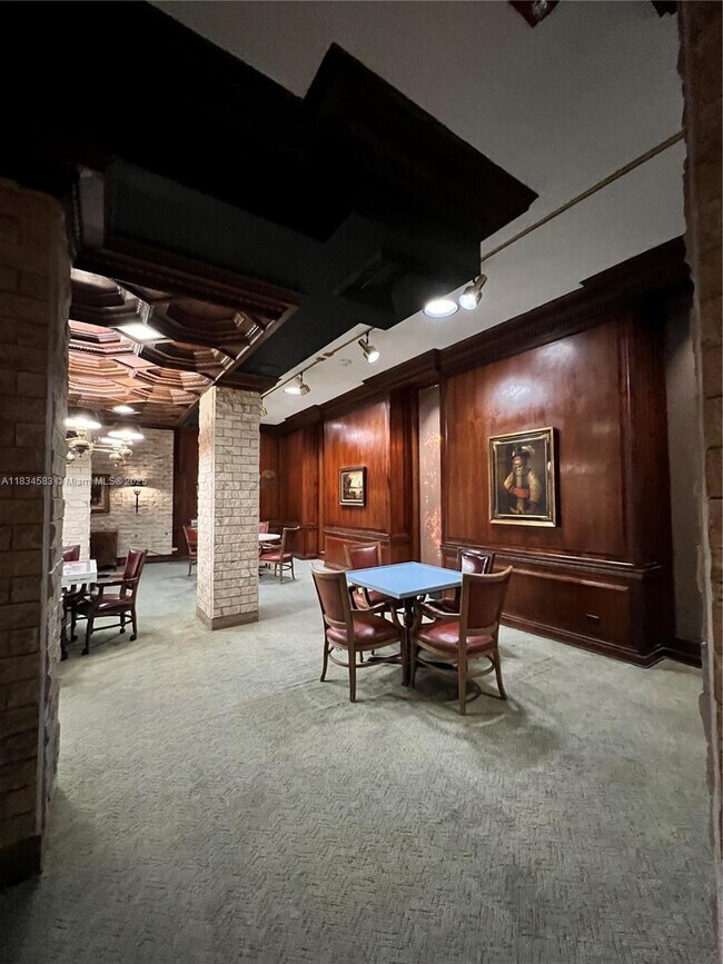 Building Photo - 6039 Collins Ave
