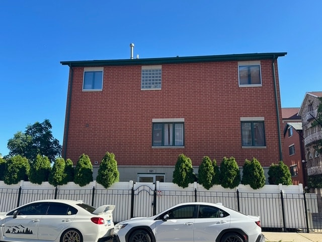 Side Exterior - 1901 S Louie Pkwy
