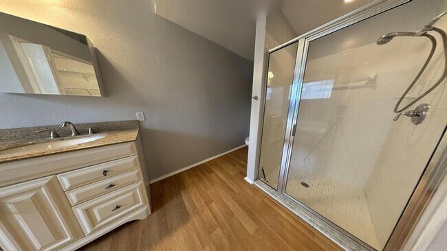 Building Photo - 4768 Ridgemoor Cir