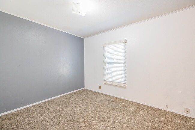 Building Photo - 11738 Greencanyon Dr
