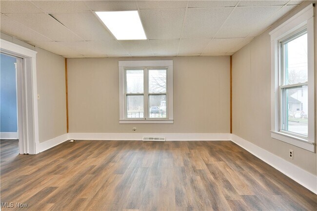 Building Photo - 2785 Deforest Rd SE