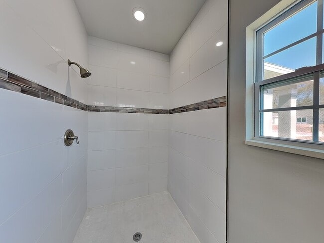 Building Photo - 8512 N Merrimac Way