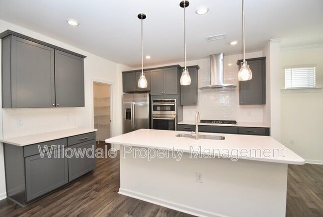 Building Photo - 2534 Hutch Ln