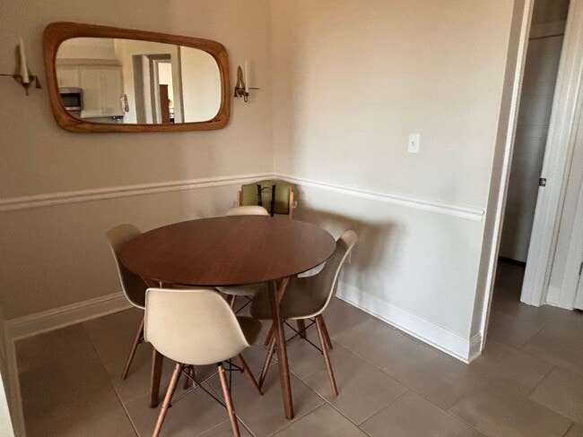 Building Photo - 224 Cullom Dr