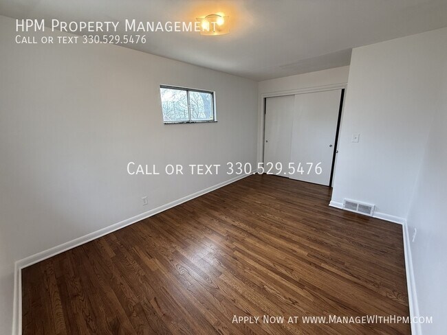 Building Photo - 15 W York St