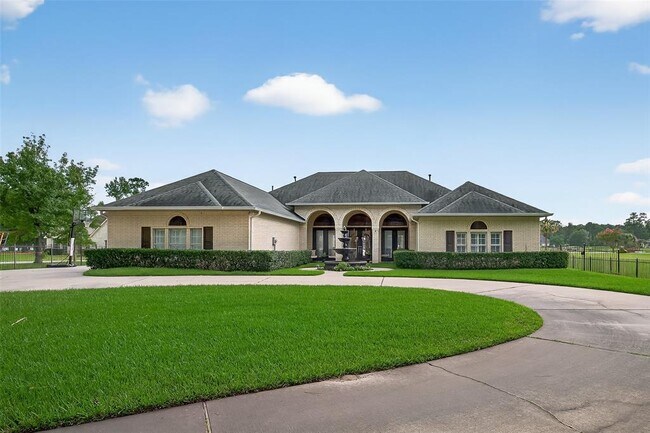 Building Photo - 31810 Edgewater Dr