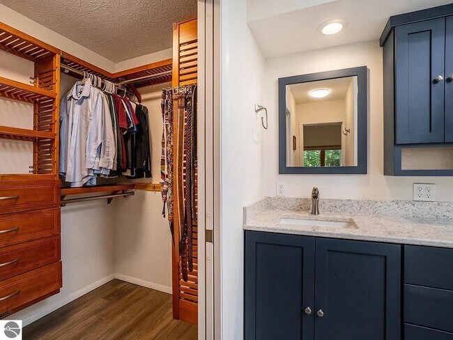 Building Photo - 3005 Wild Juniper Tr