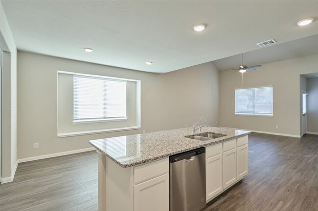 Building Photo - 2460 Shellcracker Dr