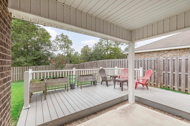 Building Photo - 1009 Limpkin St