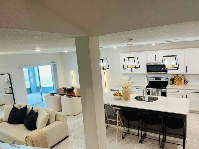 Building Photo - 30572 Thunderbird Dr