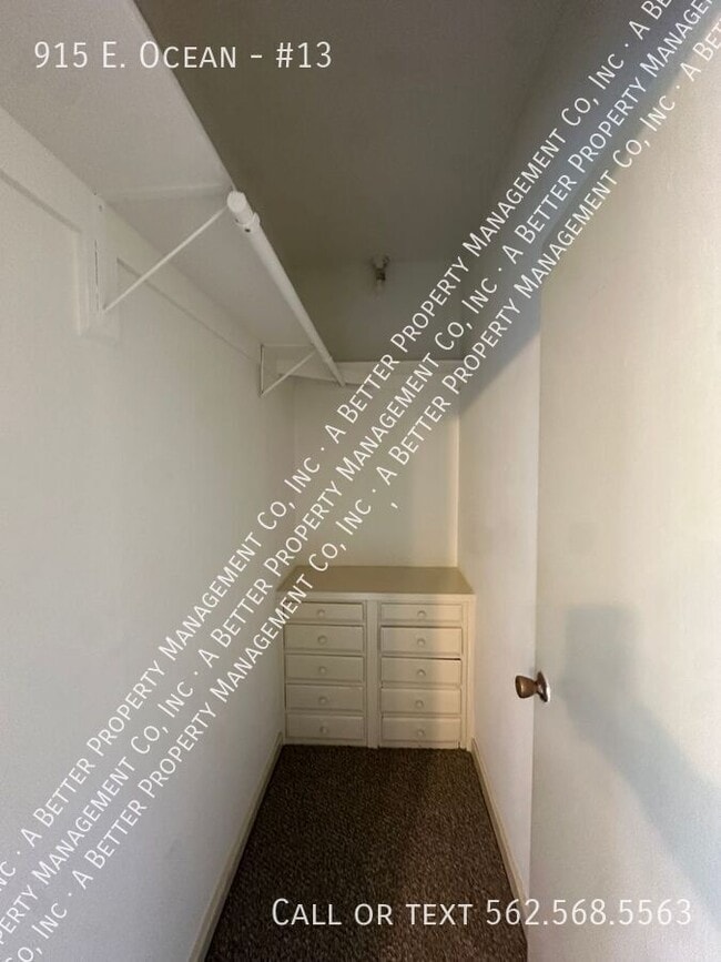 Building Photo - 915 E. Ocean-#13