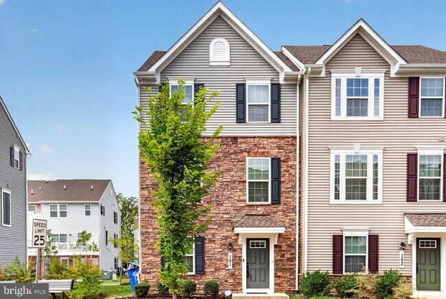 Building Photo - 151 Seldovia Dr