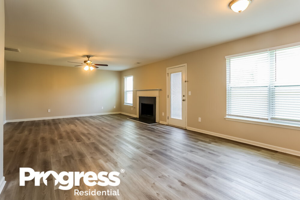 Building Photo - 3051 Berthas Overlook