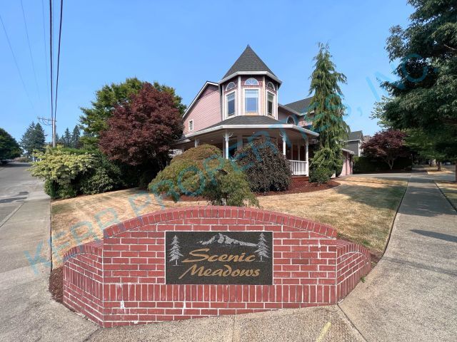 Building Photo - 39475 Hood St