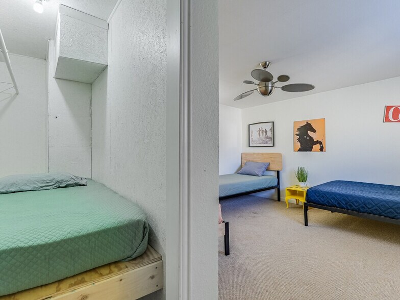 Building Photo - 1930 N Wheat Rd