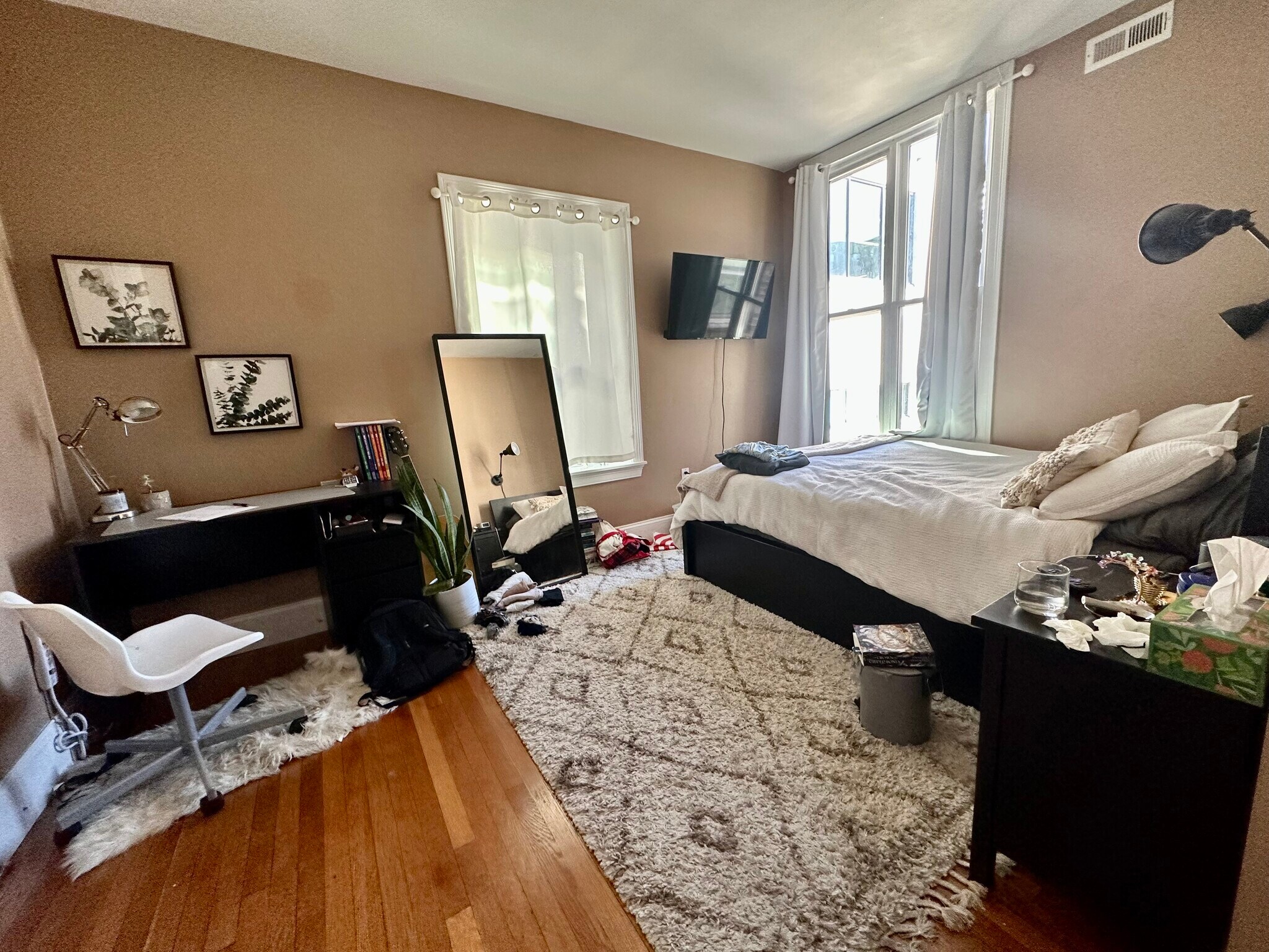 Building Photo - 10 Saint Lukes Rd