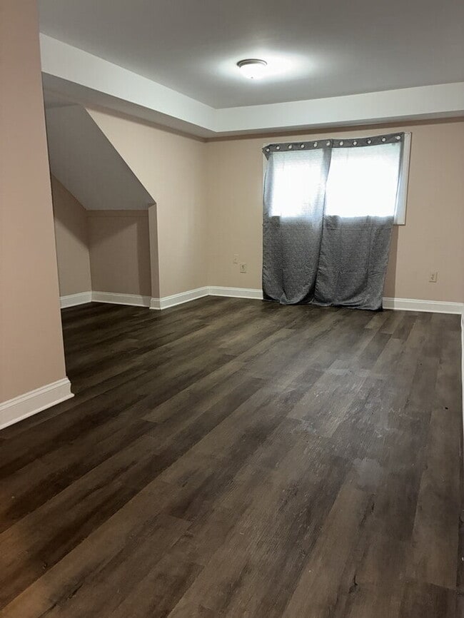 Building Photo - "Spacious 5-Bedroom Haven with 3 Baths and 3100 Sq Ft of Comfort in Easley!"