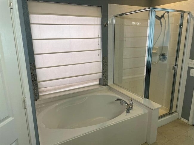 Building Photo - 4624 Matthew Dr