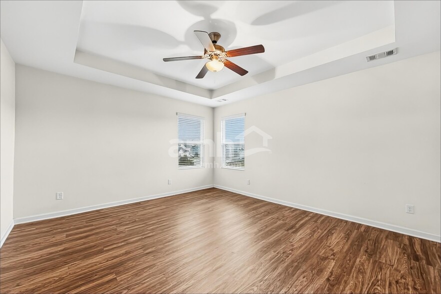 Building Photo - 319 Crabapple Cir