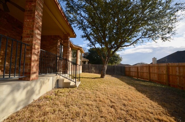 Building Photo - BEAUTIFUL New Home Available NOW!