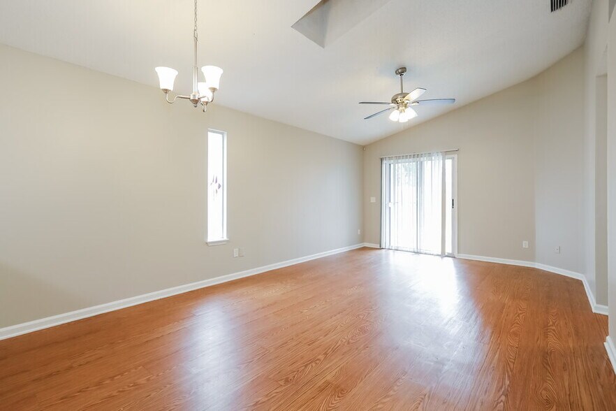 Building Photo - 1263 Suffolk Pl