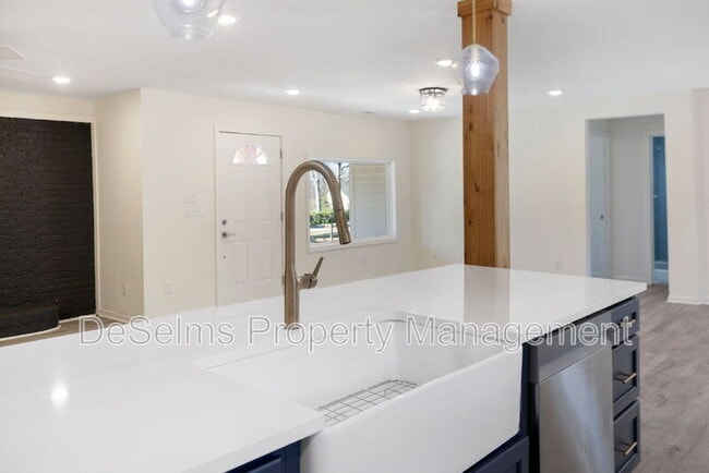 Building Photo - 4204 Brush Hill Rd