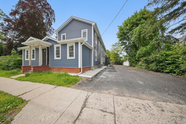 Building Photo - 14 Yankee Pl