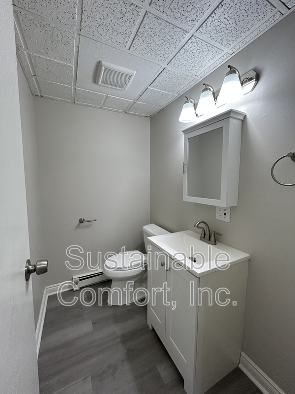 Building Photo - 270 Sunderland Rd