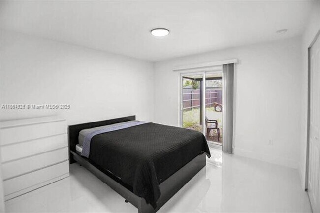 Building Photo - 0 SW 122 Ct