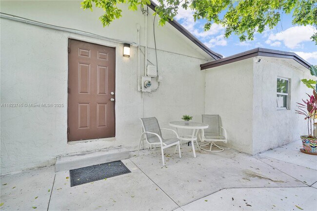 Building Photo - 7637 NW 17th Pl
