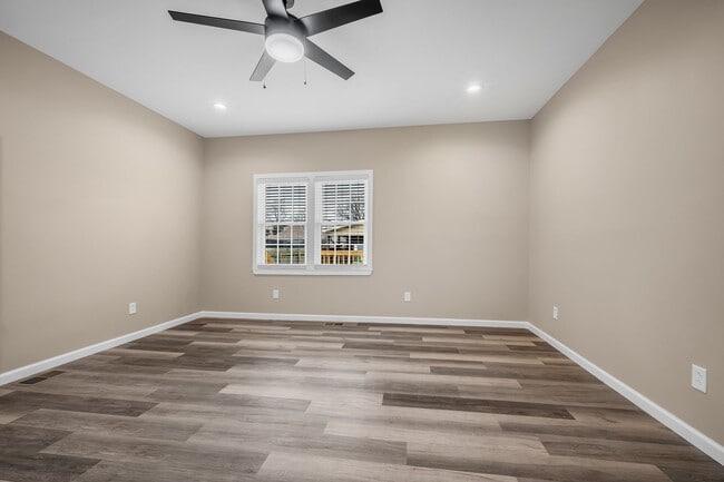 Building Photo - 1911 9th Ave N