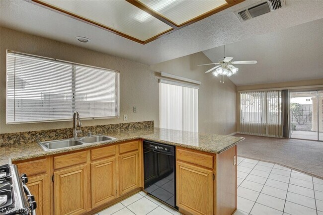 Building Photo - 2302 Fairbourne Way