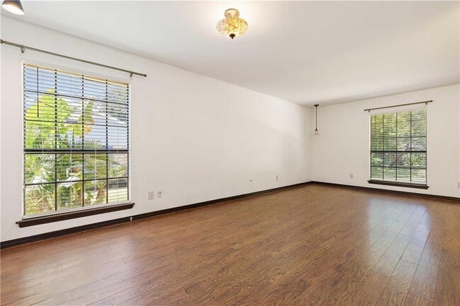 Building Photo - 8860 Dawes Point Dr