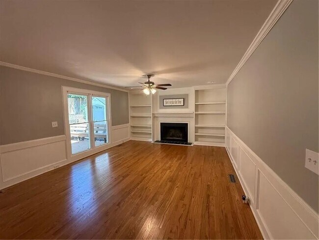 Building Photo - 2329 Milstead Cir NE