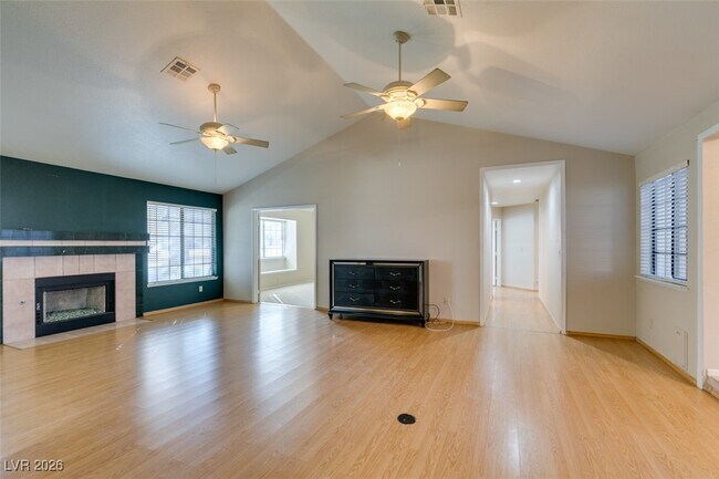 Building Photo - 224 Garfield Dr