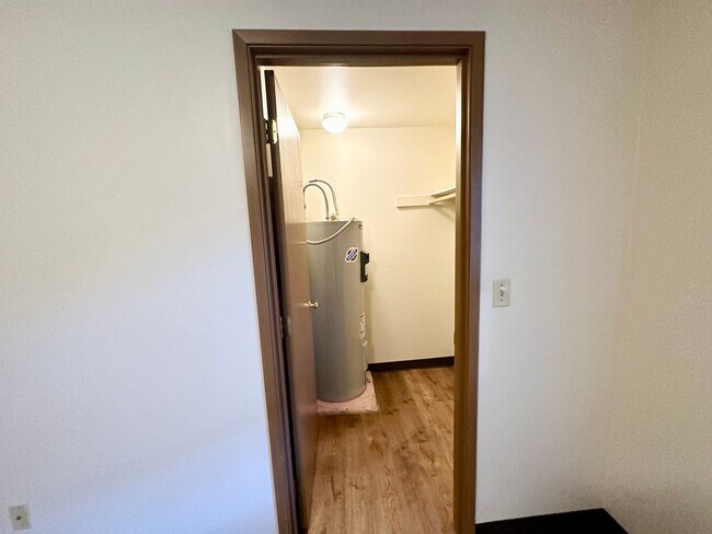 Building Photo - 808 Juniper Ave