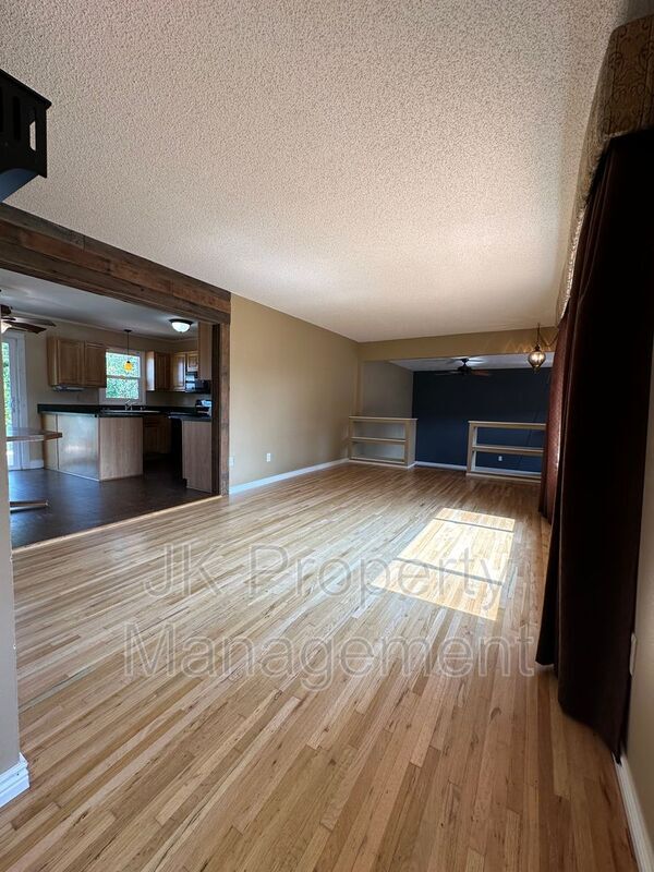 Building Photo - 710 48th St S