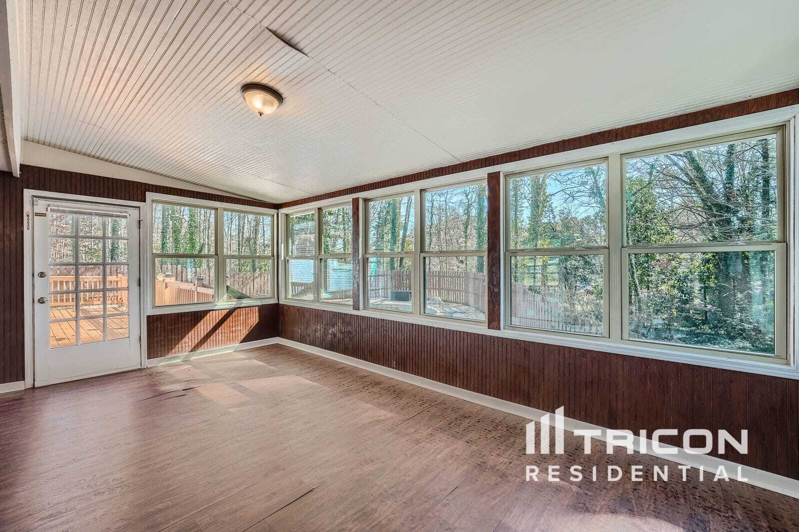 Building Photo - 1695 Virginia Cir