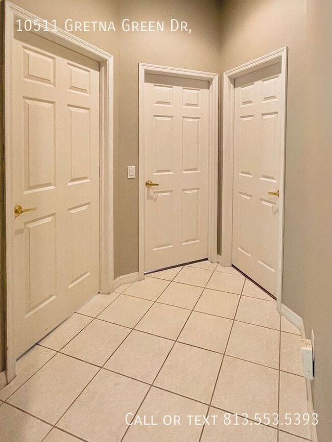 Building Photo - 10511 Gretna Grn Dr