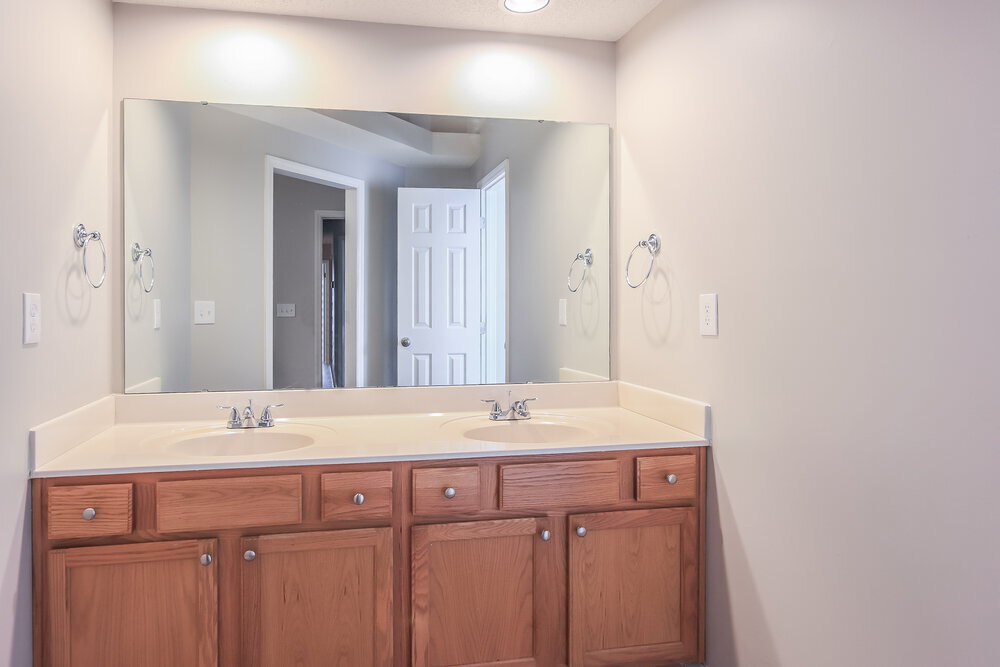 Building Photo - 5828 Waterford Landing Ct