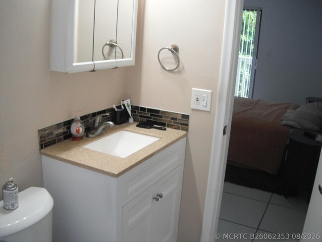 Building Photo - 4169 SW 67th Ave